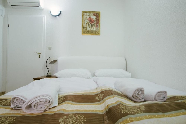 Hotel Flowers (Sivrić Mahala)))